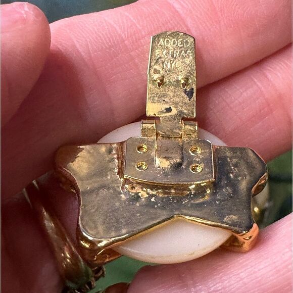 Vintage Added Extras NYC Art Deco Shoe Clips Pearl & Gold - Picture 3 of 3